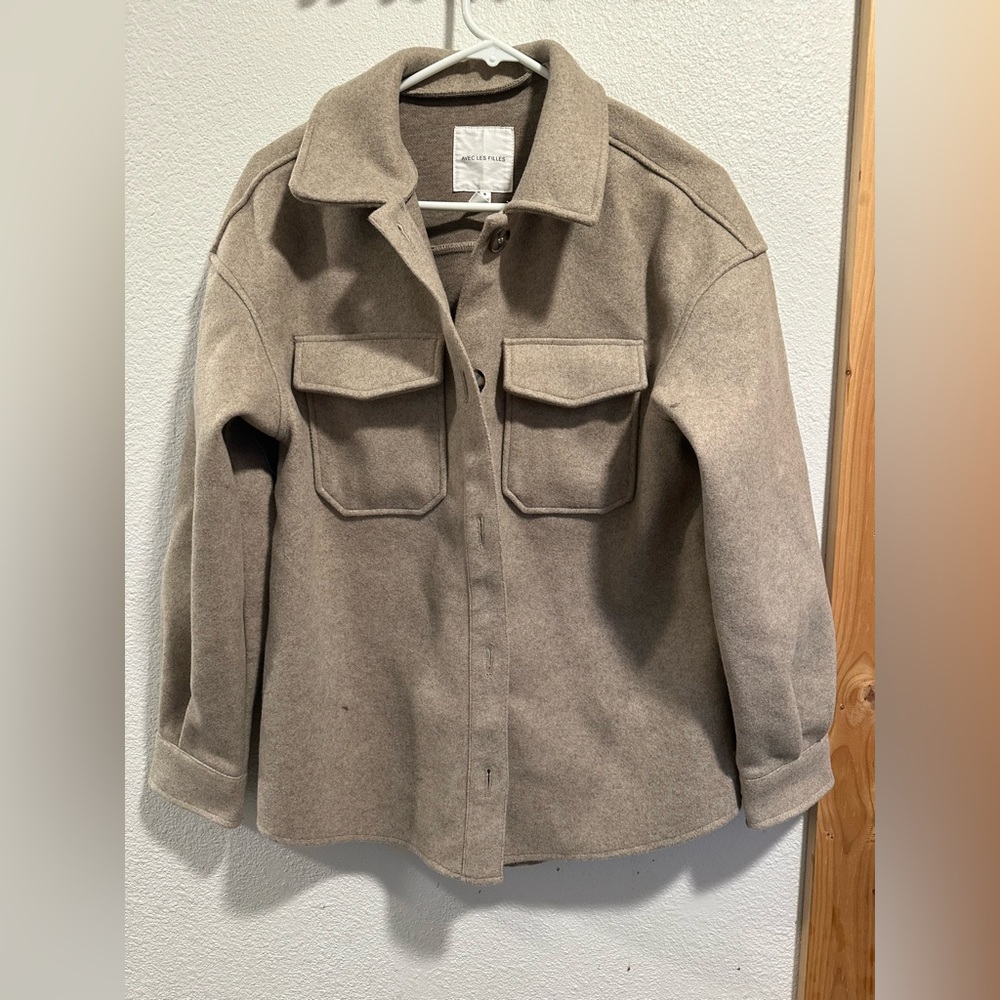 Women’s Tan Shacket, super comfy! Size Small, never worn.